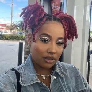 Meet your Posher, It’s